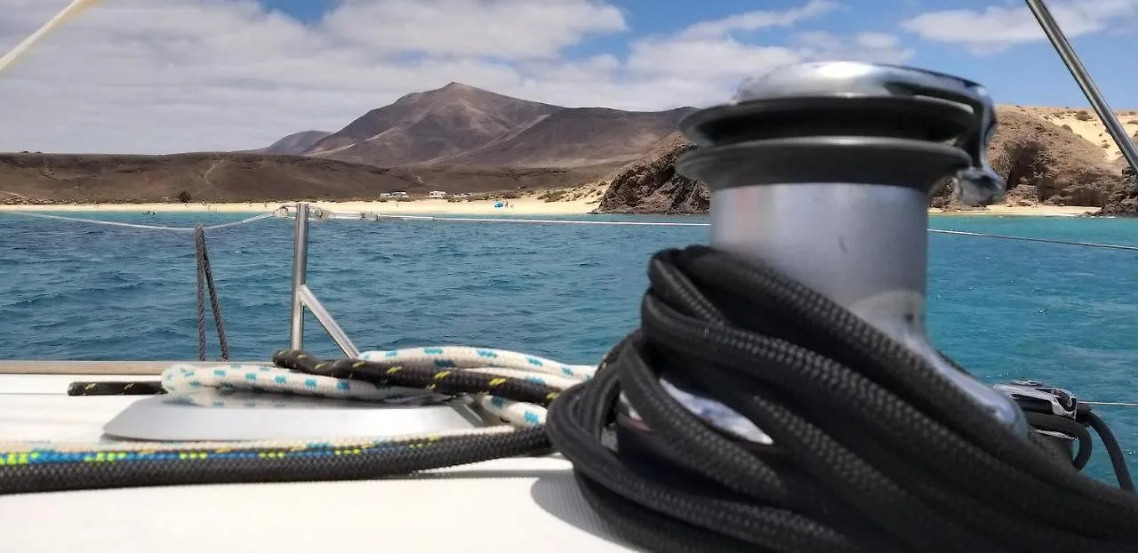 Botel Velero Babu Hotel Puerto Calero