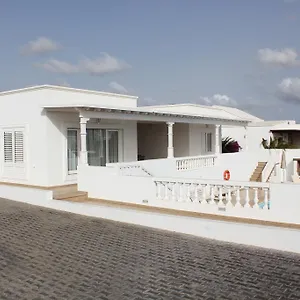 https://villa-mar-azul.in-canary-islands.com